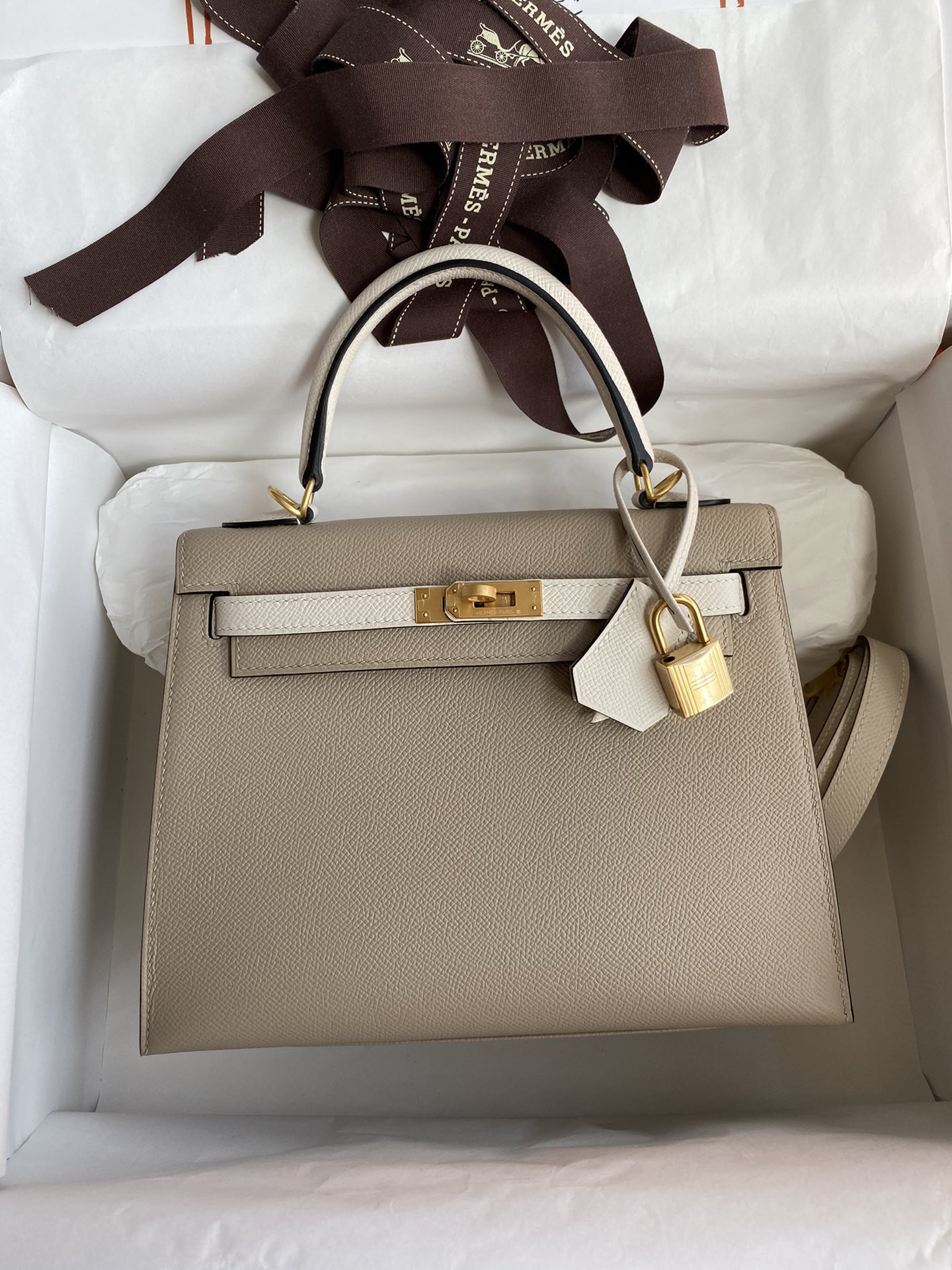 Hermes Kelly 25cm Handbag Shoulder Bag in Trench White Epsom Leather